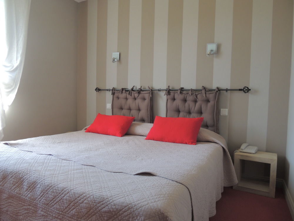 Hotel Le Mas De Castel - Piscine Chauffee Sarlat-la-Caneda Ngoại thất bức ảnh